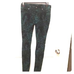 Jessica Simpson KISS Me Jegging